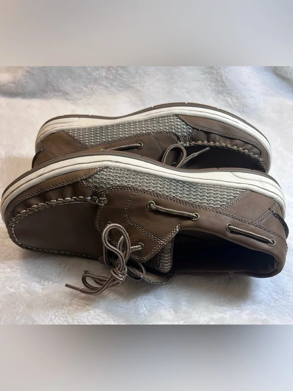 Men's Brown Leather Boat Shoes with Contrast Stitching